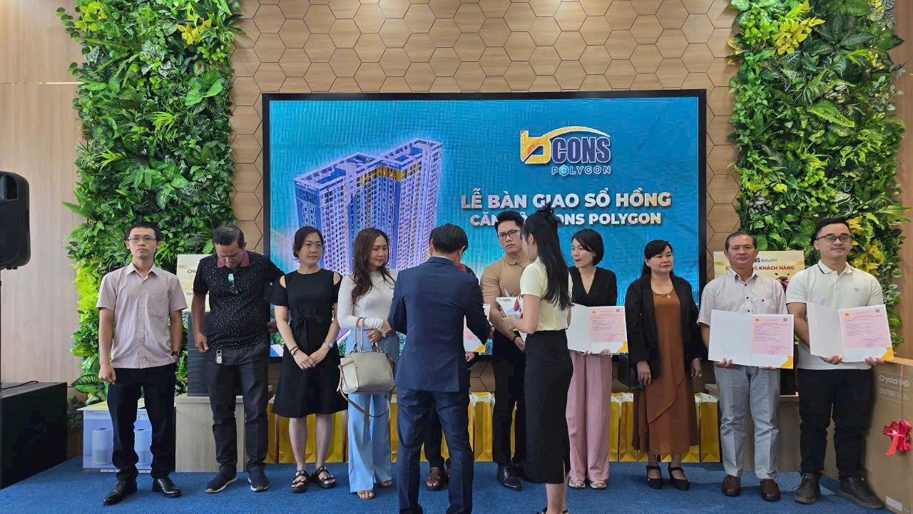 Lễ Bàn Giao Sổ Hồng Bcons Polygon ngày 29/06/2025 7 Lễ trao sổ hồng căn hộ Bcons Polygon với rất nhiều khách hàng tham dự