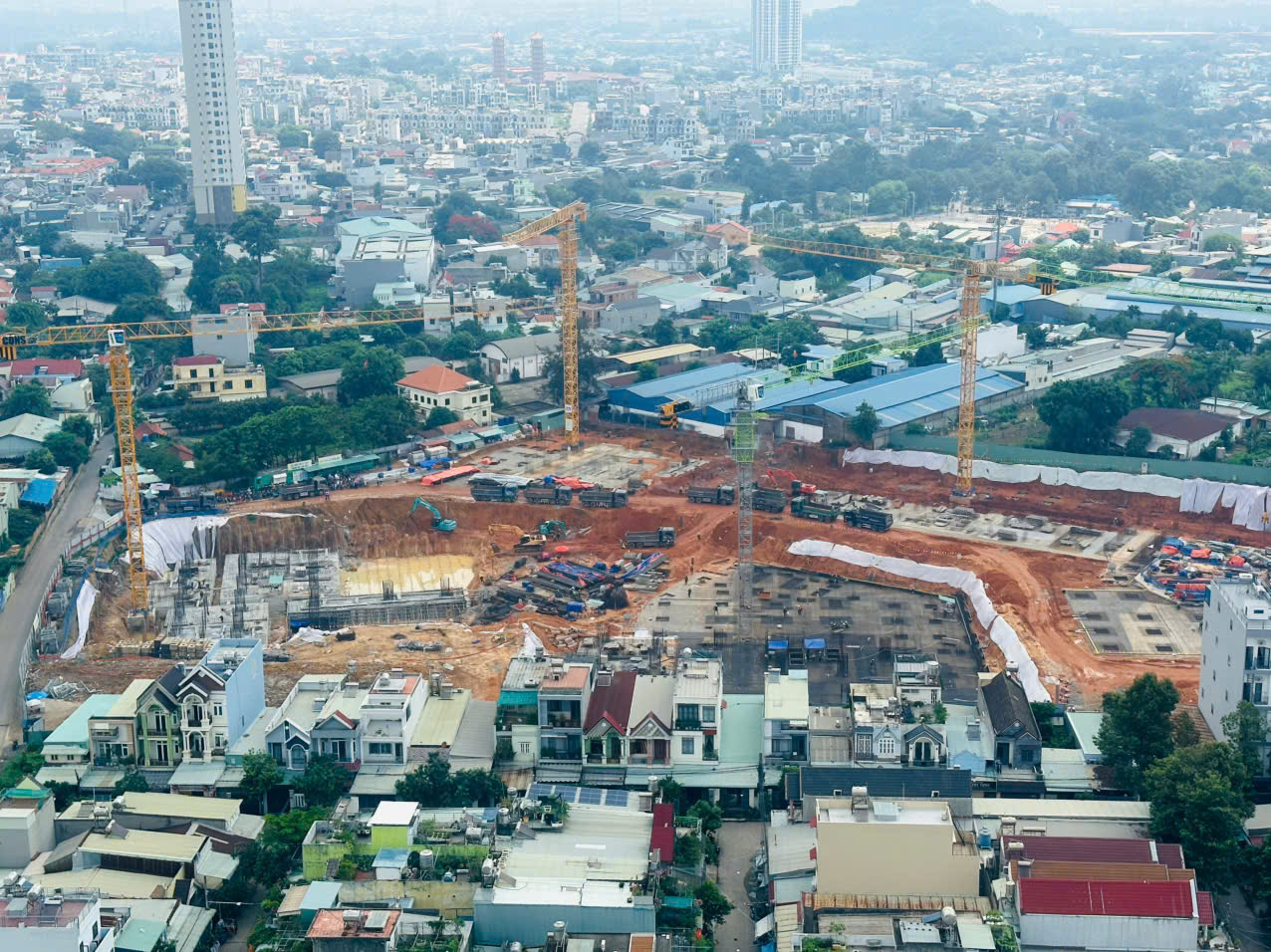 Hình ảnh tiến độ Bcons Center City tháng 6/2026