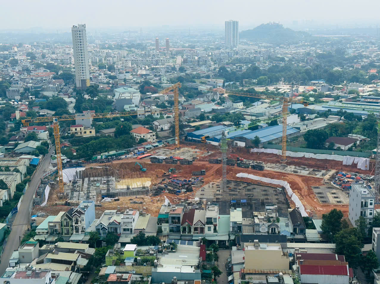Hình ảnh tiến độ Bcons Center City tháng 6/2026