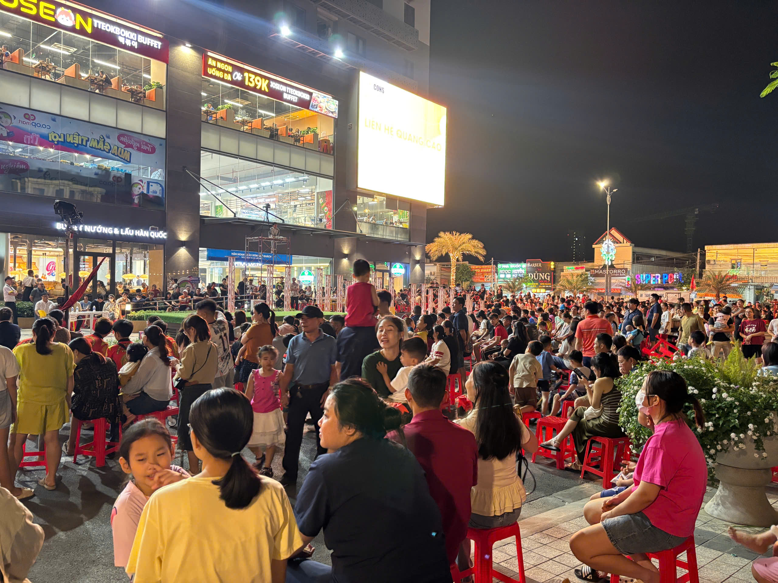 Bcons City Về Đêm